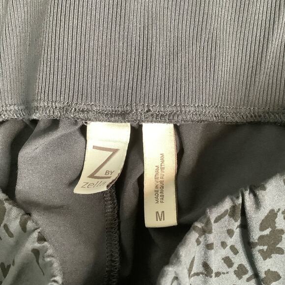 Z by Zella Expression Gray Black Splatter Pants Zip Pocket Cropped Print Medium - Picture 8 of 9